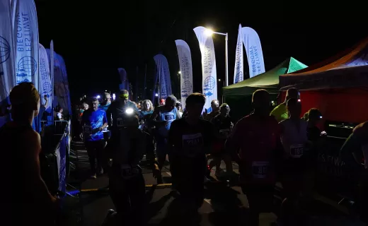 Ostatnie piątkowe zmagania na Festiwalu Biegowym. Ruszył Bieg Nocny na 7 km - 41